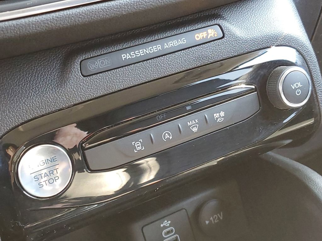Certified 2025 Ford Escape Platinum AWD/4WD image 22