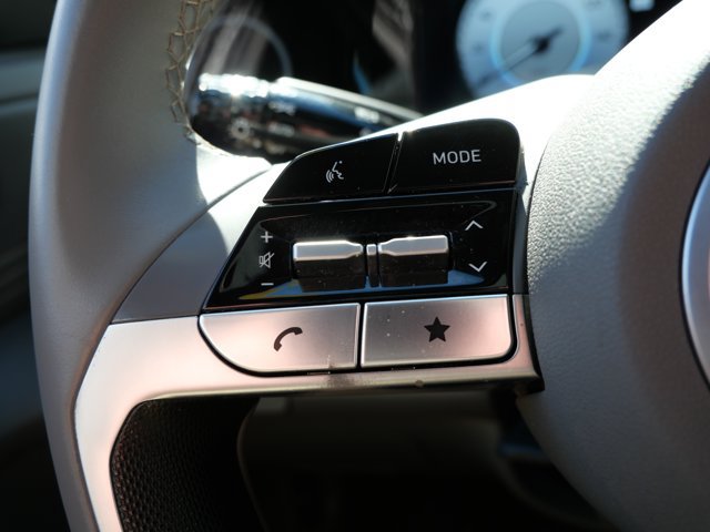 Used 2025 Hyundai Elantra SEL FWD image 20