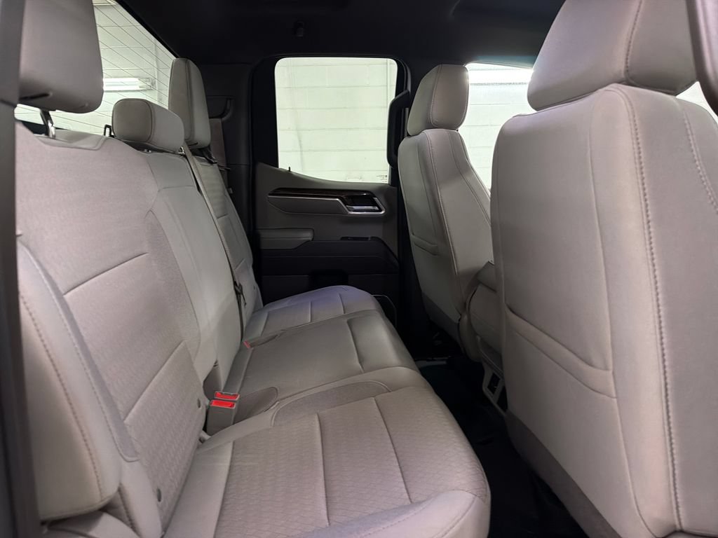 Used 2023 GMC Sierra 1500 SLE RWD image 44