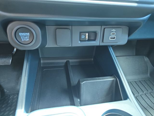 Certified 2026 Ford Maverick Lariat w/ Black Appearance Package AWD/4WD image 24