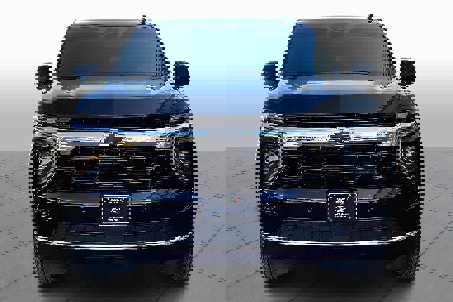 Used 2025 Chevrolet Tahoe LS image 3