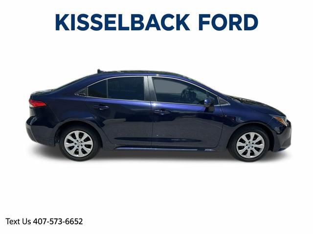Used 2024 Toyota Corolla LE FWD image 3