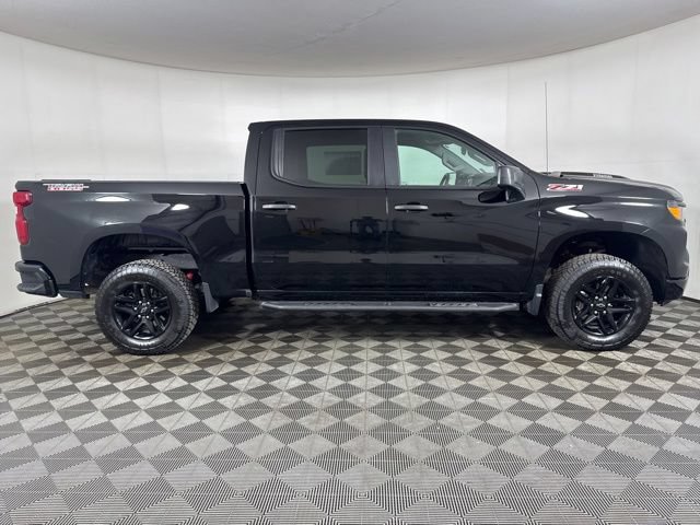 Used 2025 Chevrolet Silverado 1500 Custom Trail Boss AWD/4WD image 2