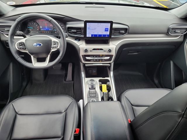 Certified 2024 Ford Explorer XLT w/ Equipment Group 202A image 30