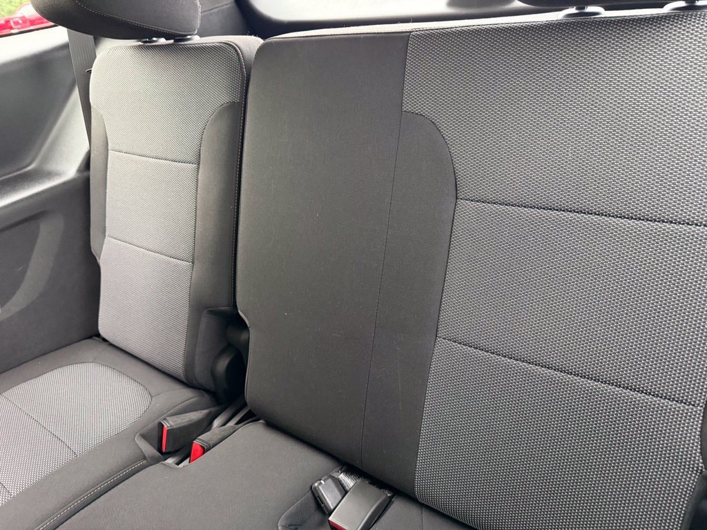 Used 2021 Chevrolet Traverse LT FWD image 29
