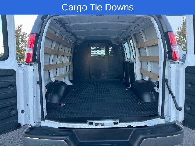 Used 2025 Chevrolet Express 2500 w/ Driver Convenience Package RWD image 11