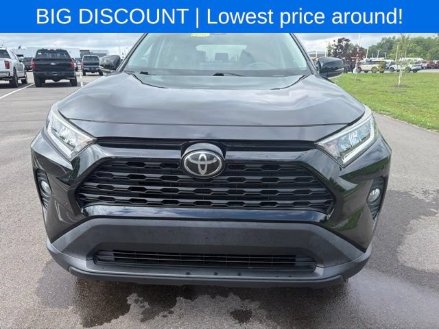 Used 2019 Toyota RAV4 XLE w/ Carpet Mat Package AWD/4WD image 3