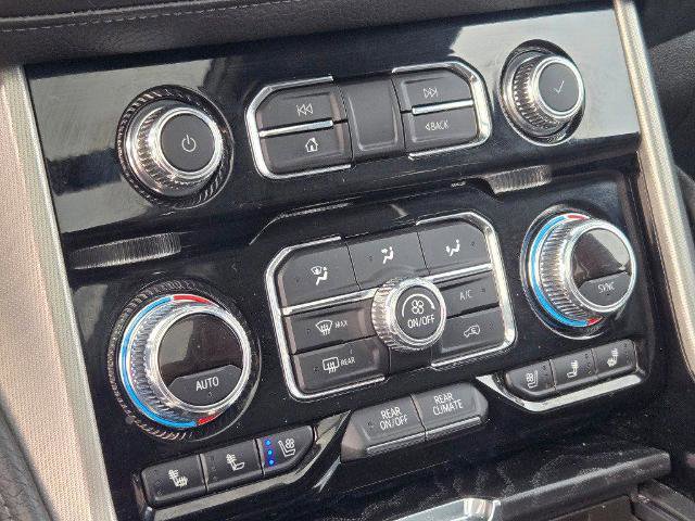 Used 2021 GMC Yukon Denali w/ Denali Premium Package AWD/4WD image 32