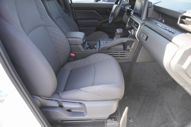 Used 2025 Toyota Tacoma SR image 18