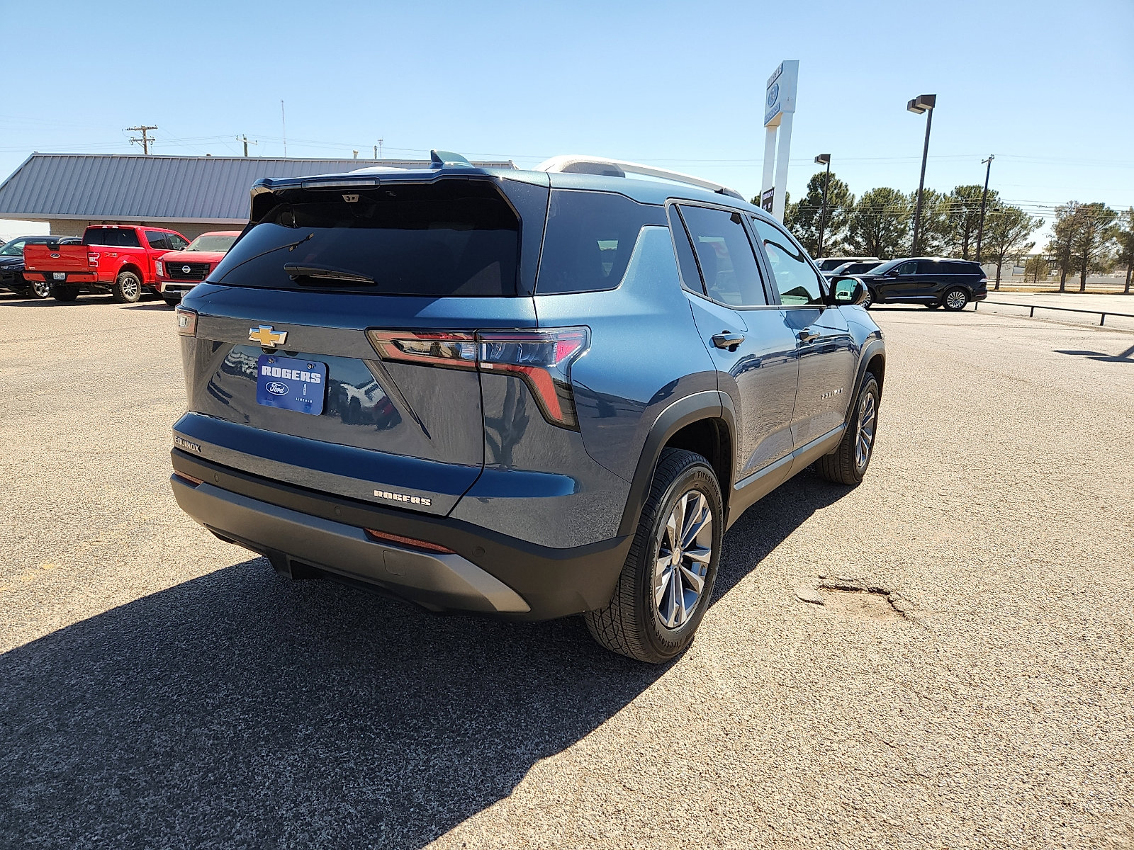 Used 2025 Chevrolet Equinox LT w/ Convenience Package II image 7