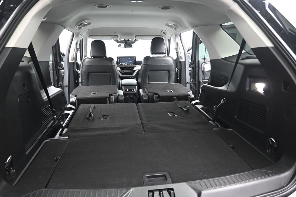 Certified 2025 Ford Explorer Active w/ Active Comfort Package RWD image 25