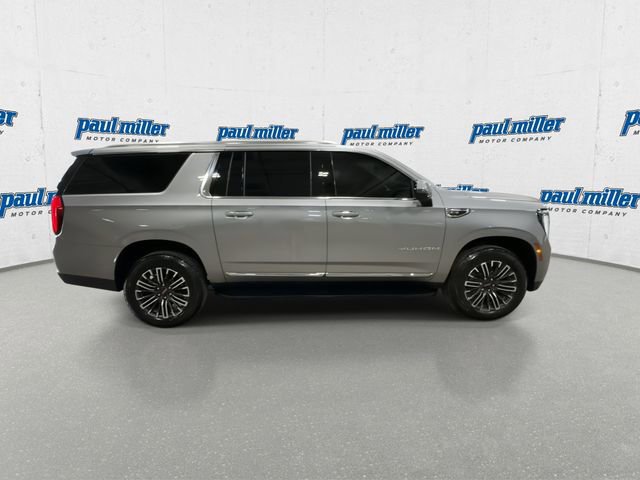 Used 2025 GMC Yukon XL Elevation w/ Elevation Premium Package image 10
