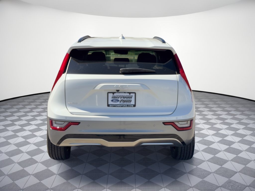 Used 2023 Kia Niro Wave FWD image 11