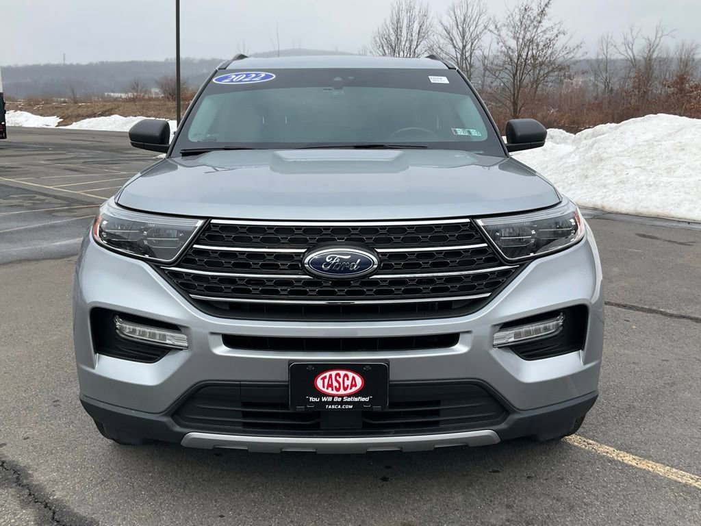 Certified 2022 Ford Explorer XLT w/ Equipment Group 202A image 31