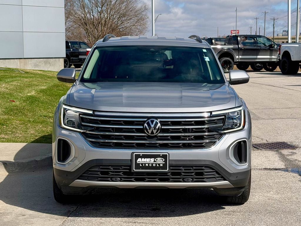 Used 2025 Volkswagen Atlas SE AWD/4WD image 8