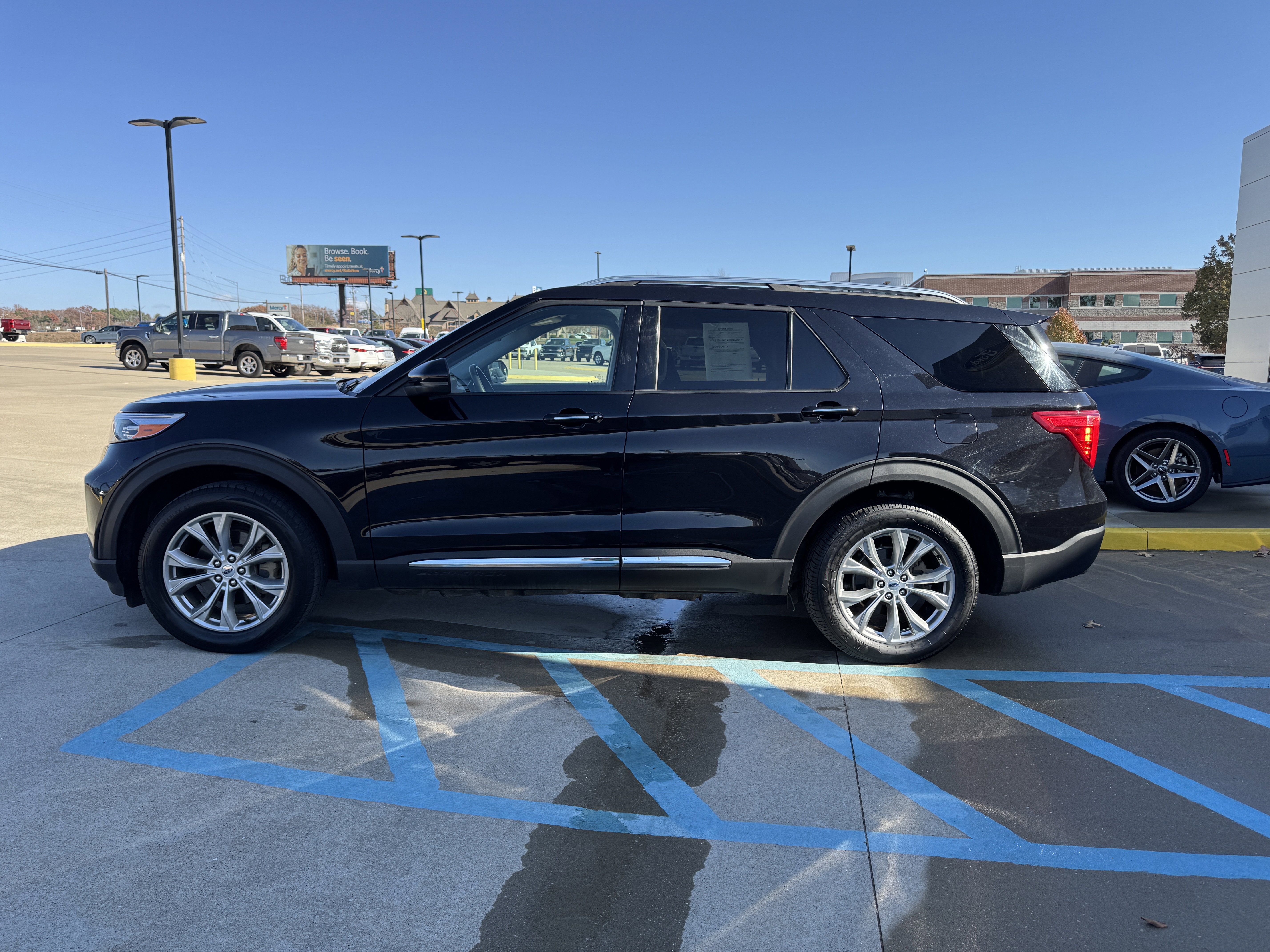 Certified 2023 Ford Explorer Limited w/ Equipment Group 301A image 5