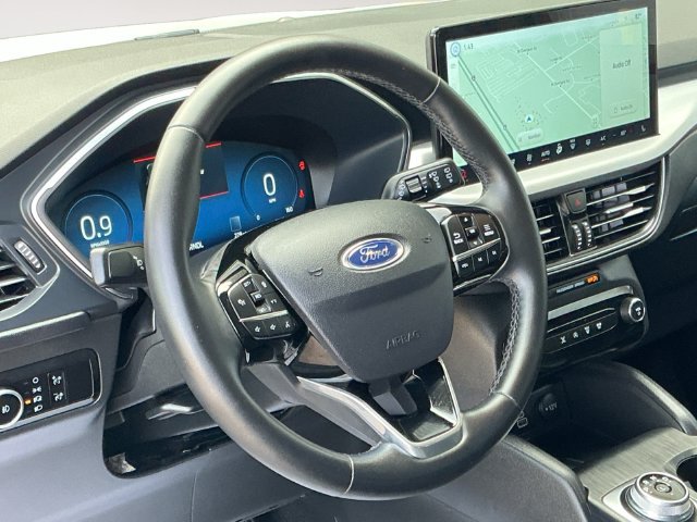 Certified 2025 Ford Escape Platinum AWD/4WD image 13