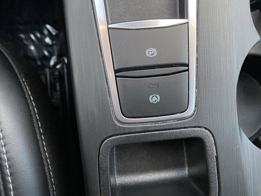 Certified 2025 Ford Escape Platinum image 27