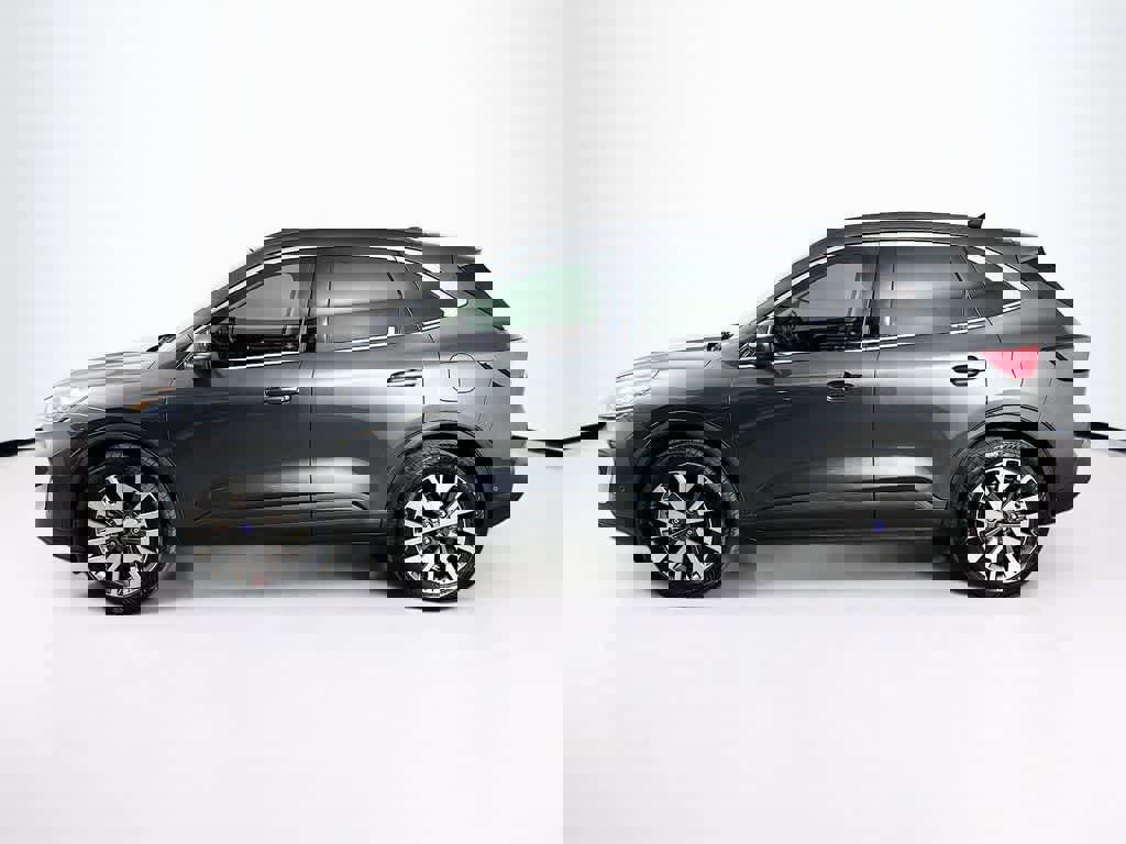 Certified 2020 Ford Escape Titanium image 2