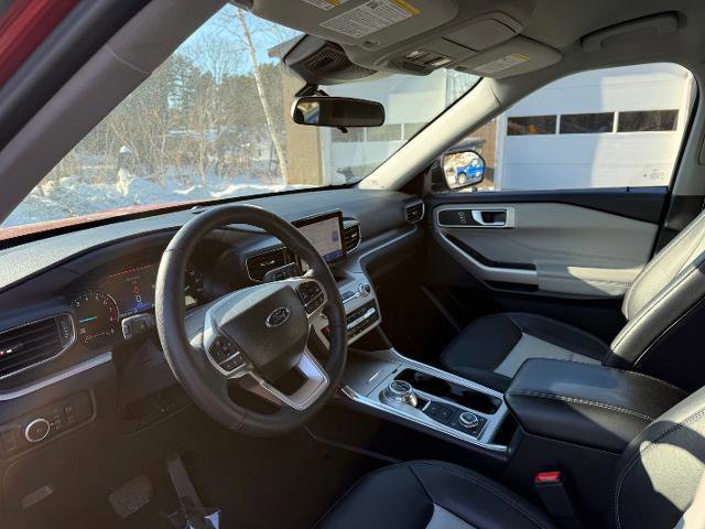 Certified 2023 Ford Explorer XLT w/ Equipment Group 202A image 9