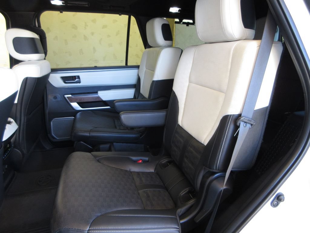 Used 2023 Toyota Sequoia Capstone AWD/4WD image 26
