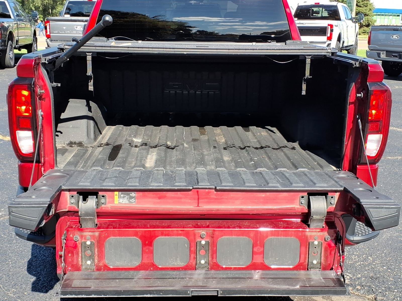 Used 2022 GMC Sierra 1500 Elevation w/ Driver Alert Package I AWD/4WD image 11