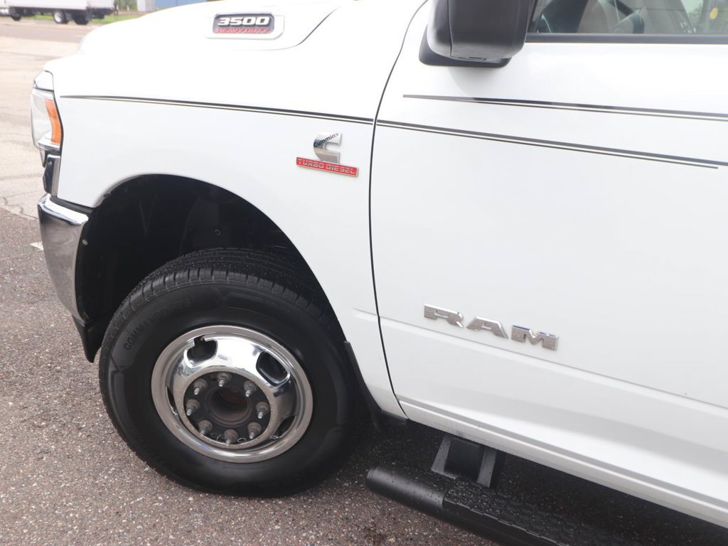 Used 2024 RAM 3500 SLT w/ Quick Order Package 2YG SLT AWD/4WD image 3