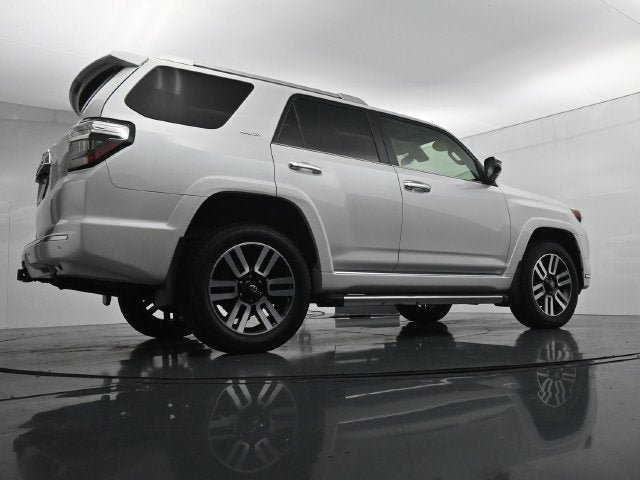 Used 2024 Toyota 4Runner Limited AWD/4WD image 43