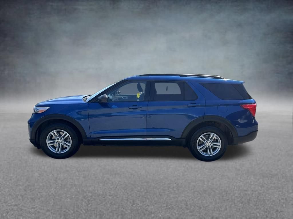 Certified 2022 Ford Explorer XLT AWD/4WD image 2