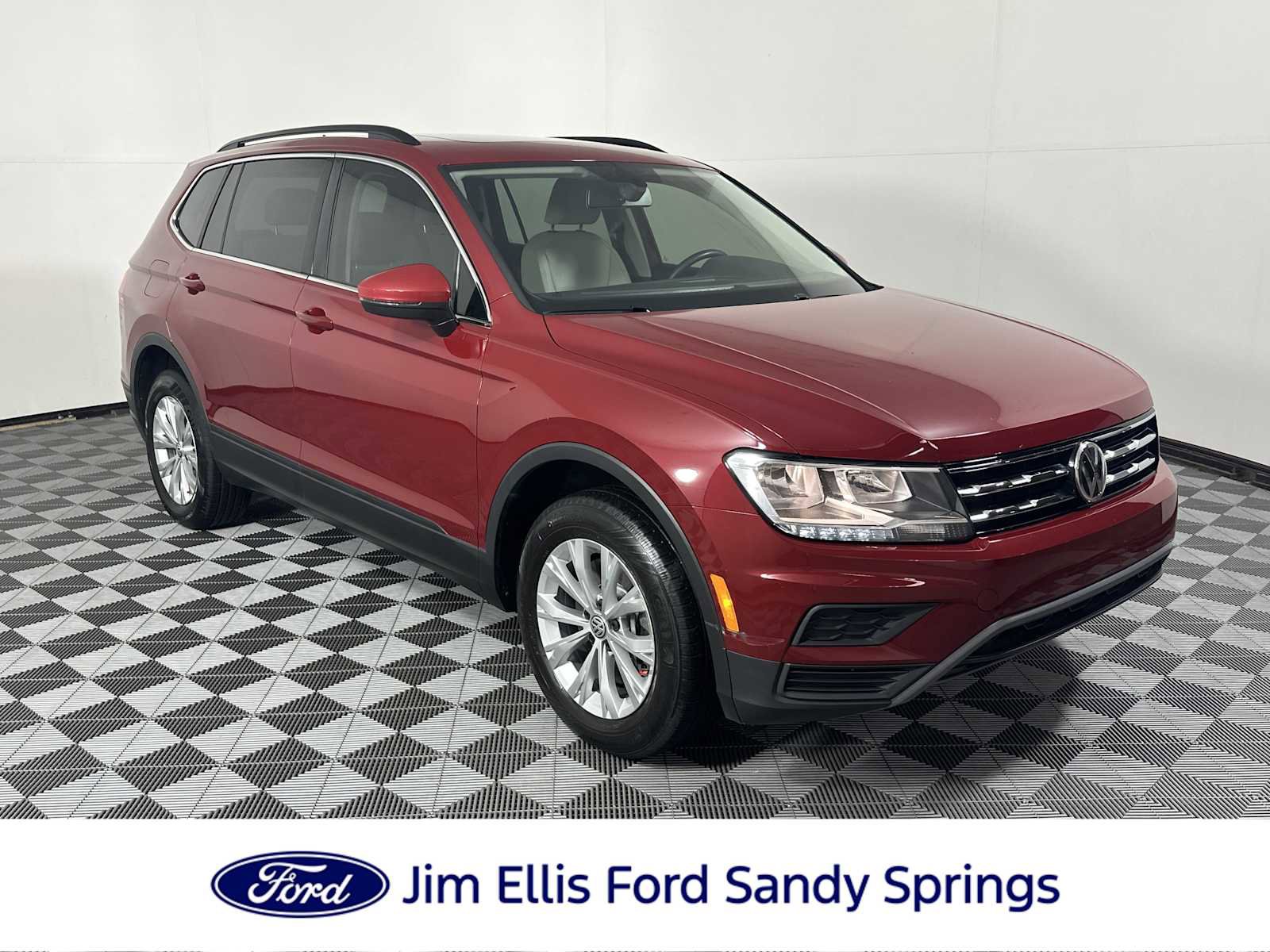 Used 2019 Volkswagen Tiguan SE w/ Panoramic Sunroof Package