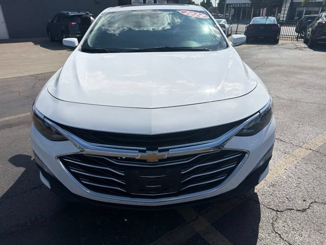 Used 2024 Chevrolet Malibu LT FWD image 2