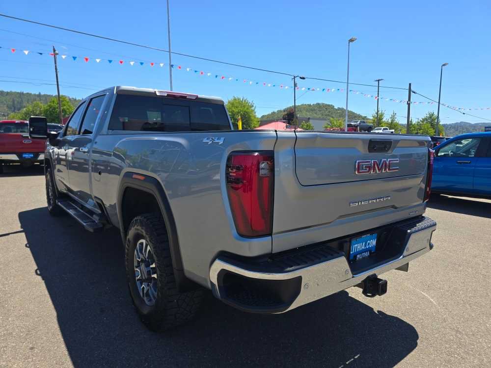 Used 2024 GMC Sierra 2500 SLT w/ SLT Premium Package AWD/4WD image 3