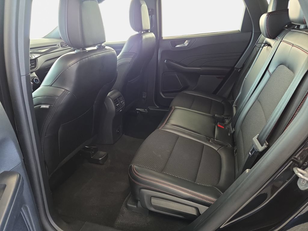 Certified 2025 Ford Escape ST-Line Select AWD/4WD image 11