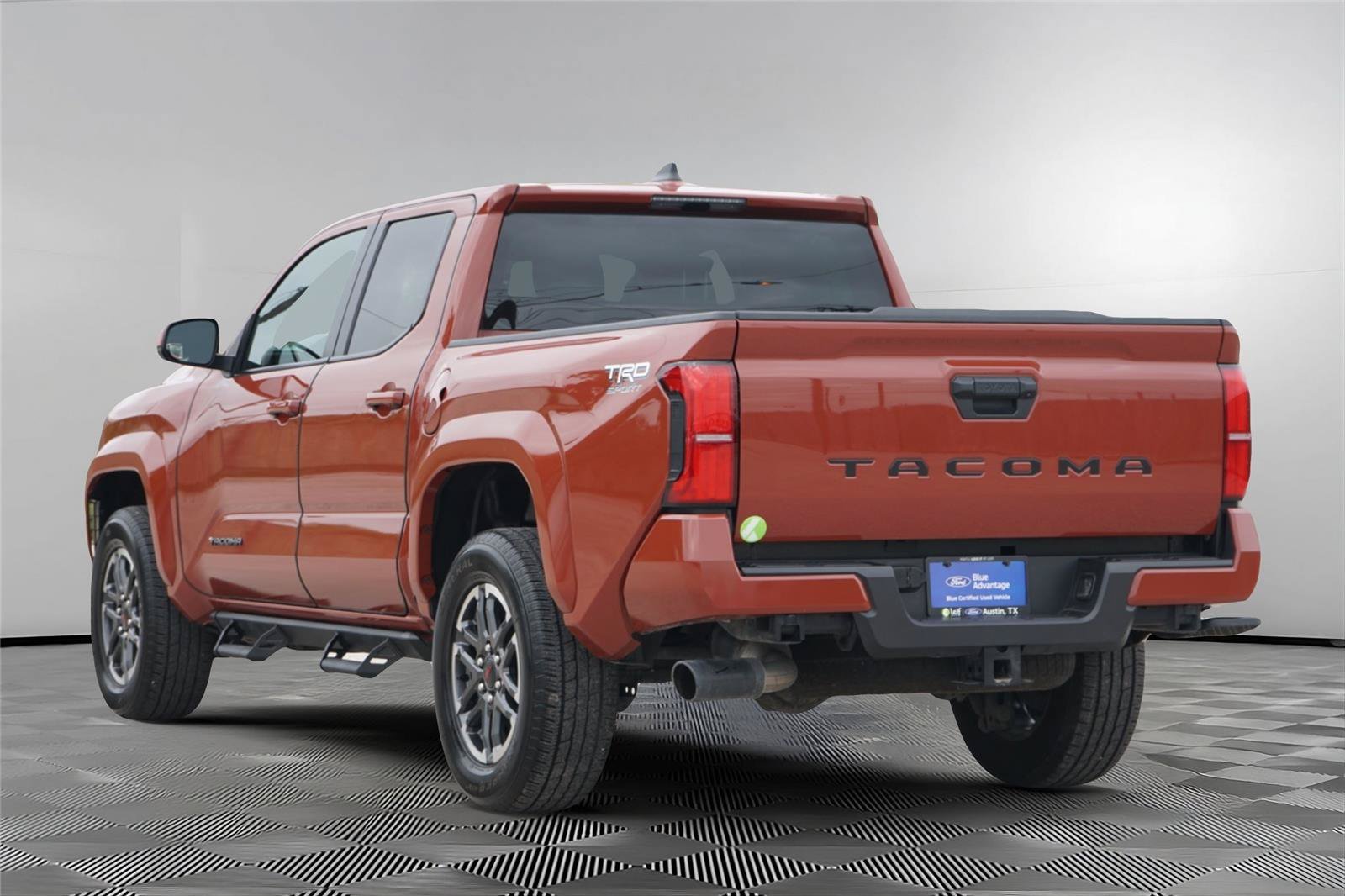 Used 2025 Toyota Tacoma TRD Sport RWD image 6