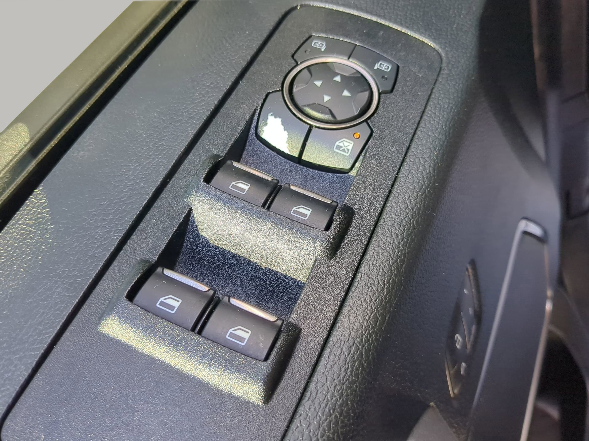 Certified 2019 Ford F150 Raptor w/ Equipment Group 802A Luxury image 47