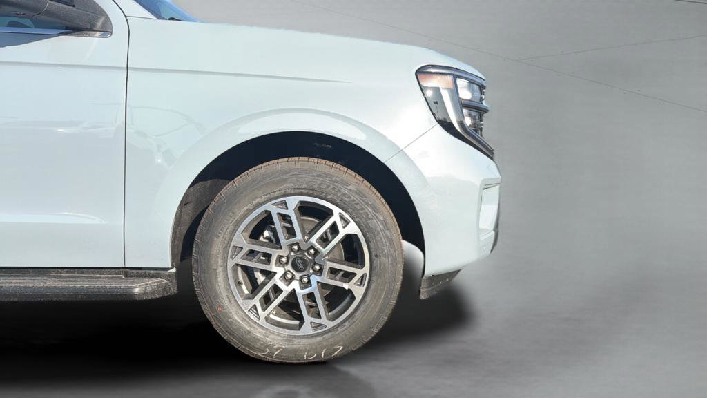 Certified 2026 Ford Expedition Active AWD/4WD image 34