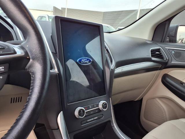 Certified 2022 Ford Edge Titanium image 9