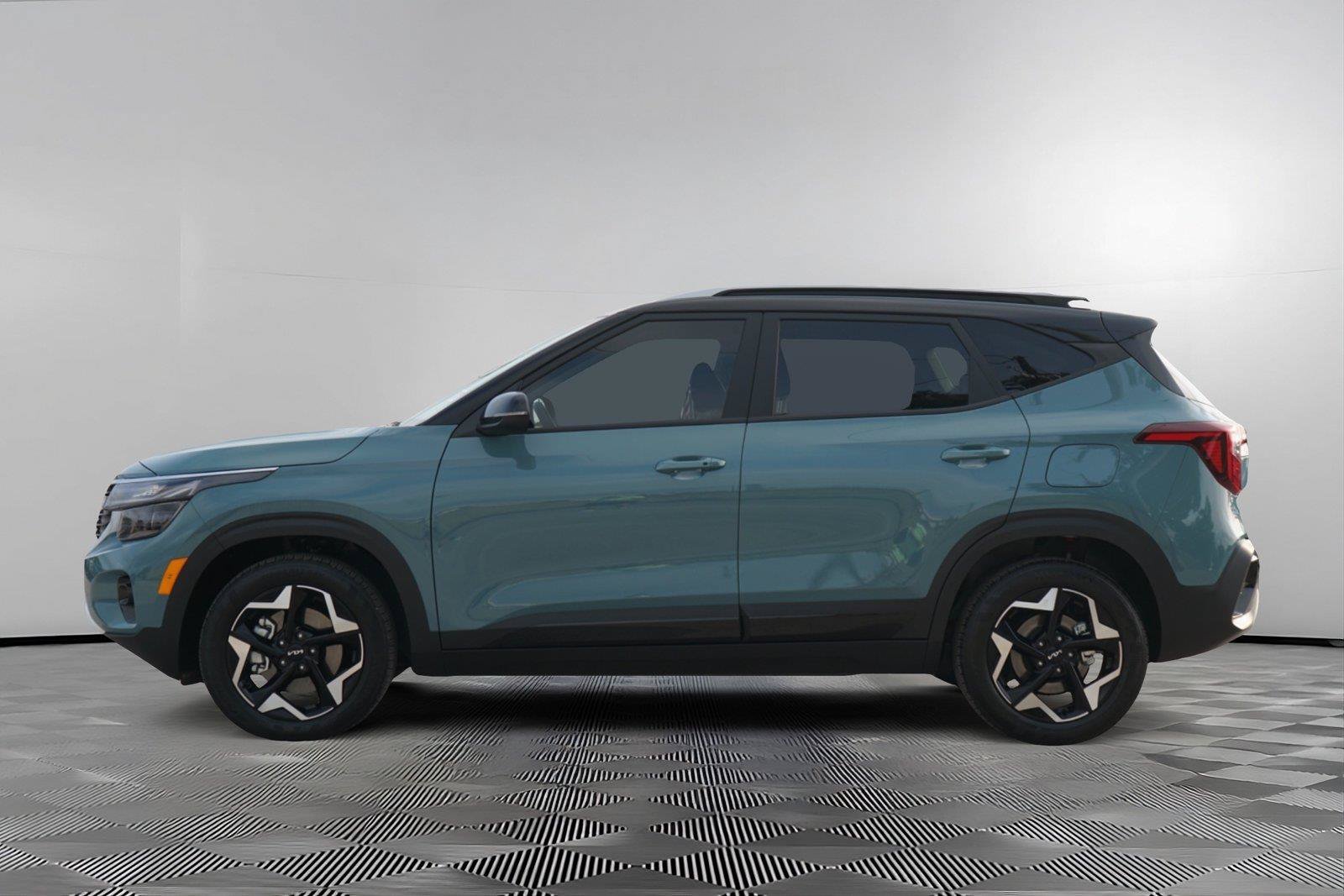 Used 2025 Kia Seltos S AWD/4WD image 7
