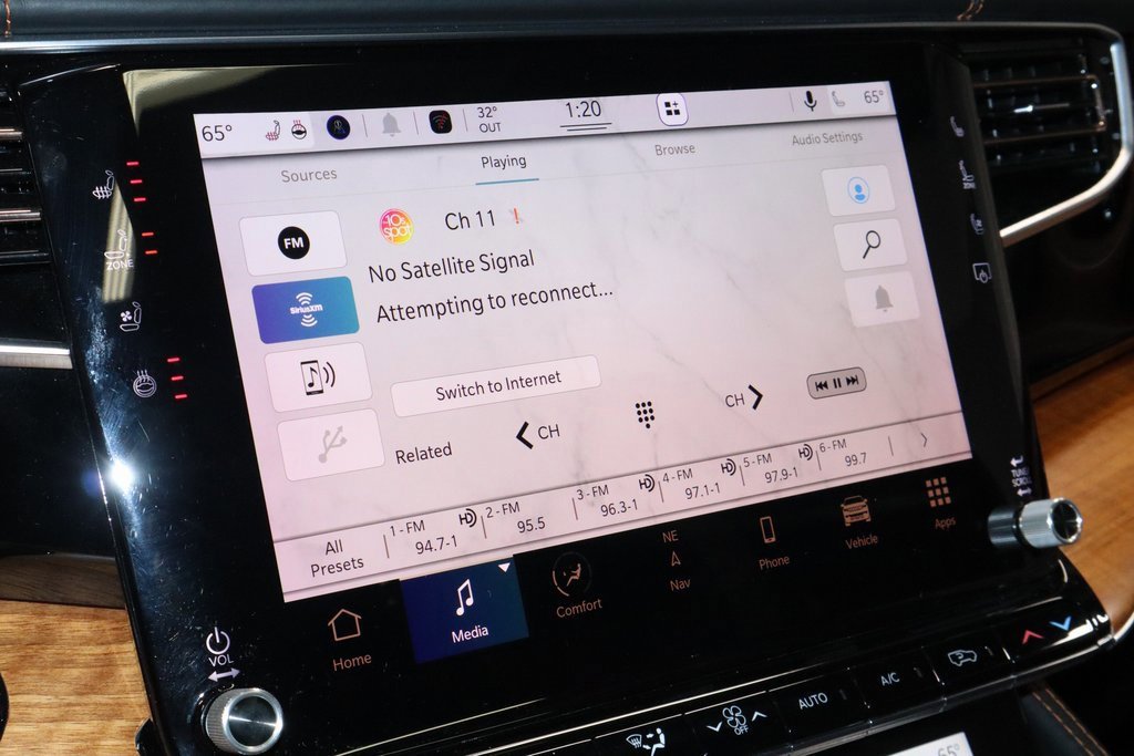 Used 2022 Jeep Grand Wagoneer Series III image 9