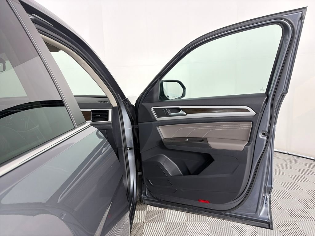 Used 2022 Volkswagen Atlas SE image 31