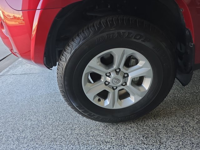 Used 2024 Toyota 4Runner SR5 Premium image 3