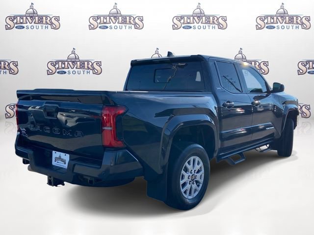 Used 2024 Toyota Tacoma SR5 AWD/4WD image 3
