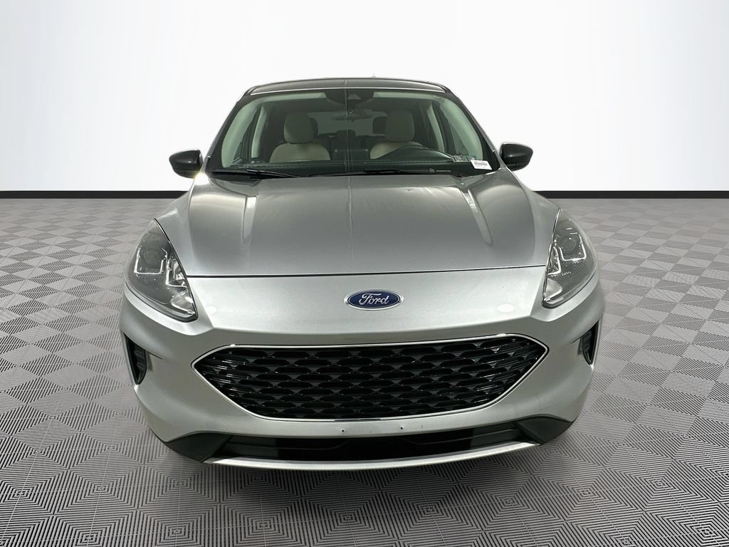 Certified 2022 Ford Escape SE AWD/4WD image 2