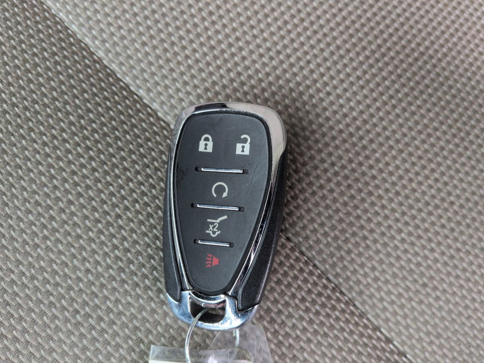 Used 2022 Chevrolet Traverse LT w/ LPO, Cargo Package image 38