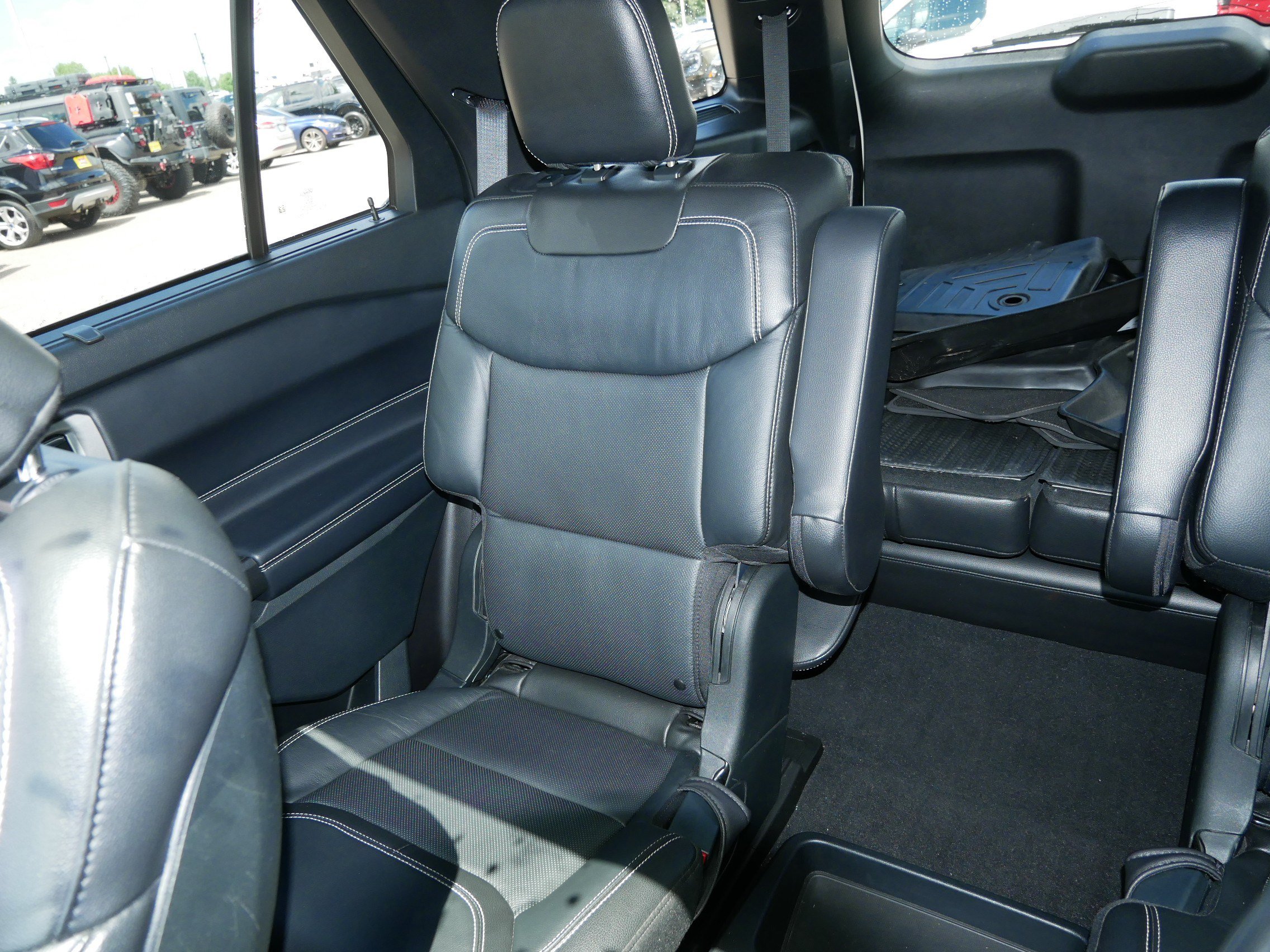 Certified 2020 Ford Explorer ST w/ Premium Technology Package AWD/4WD image 12
