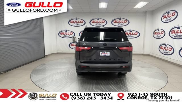 Used 2024 Toyota Sequoia Platinum AWD/4WD image 7