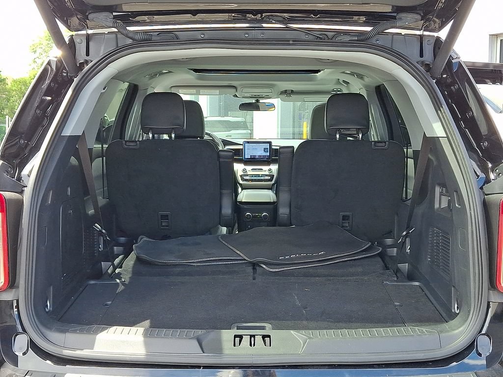 Certified 2023 Ford Explorer XLT w/ Equipment Group 202A AWD/4WD image 28