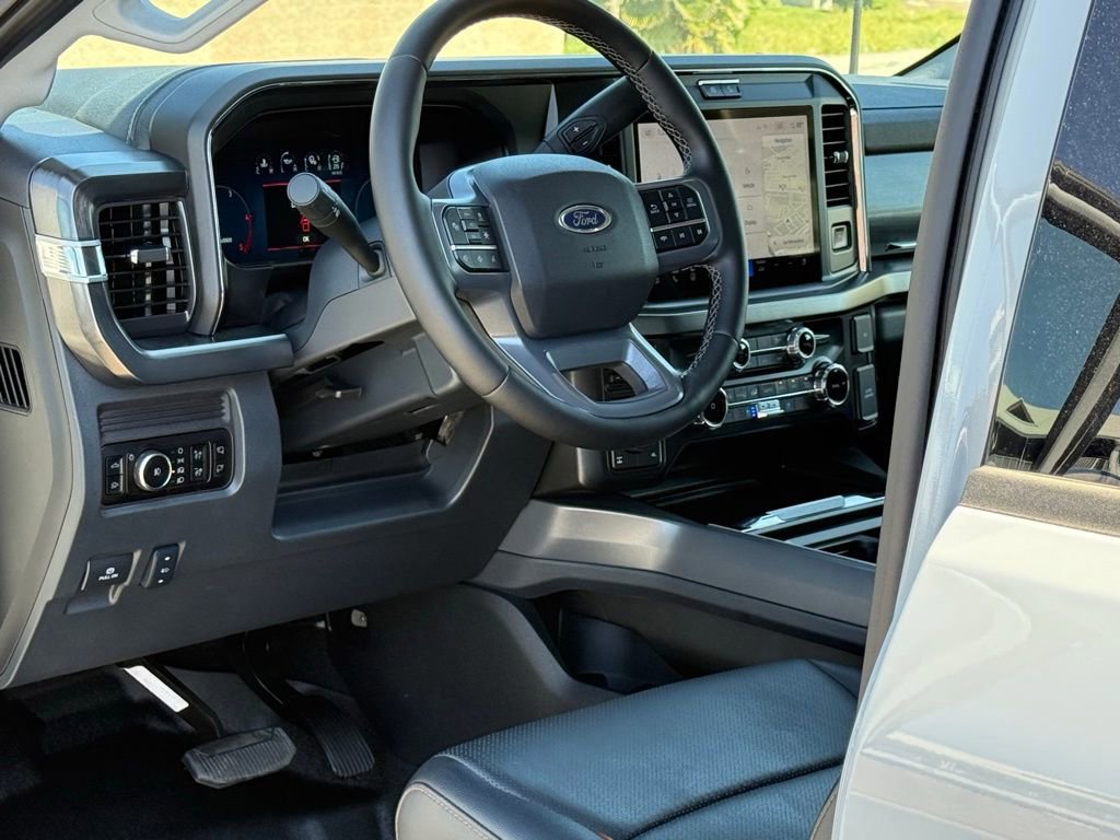 Certified 2025 Ford F350 Lariat w/ Lariat Ultimate Package image 7