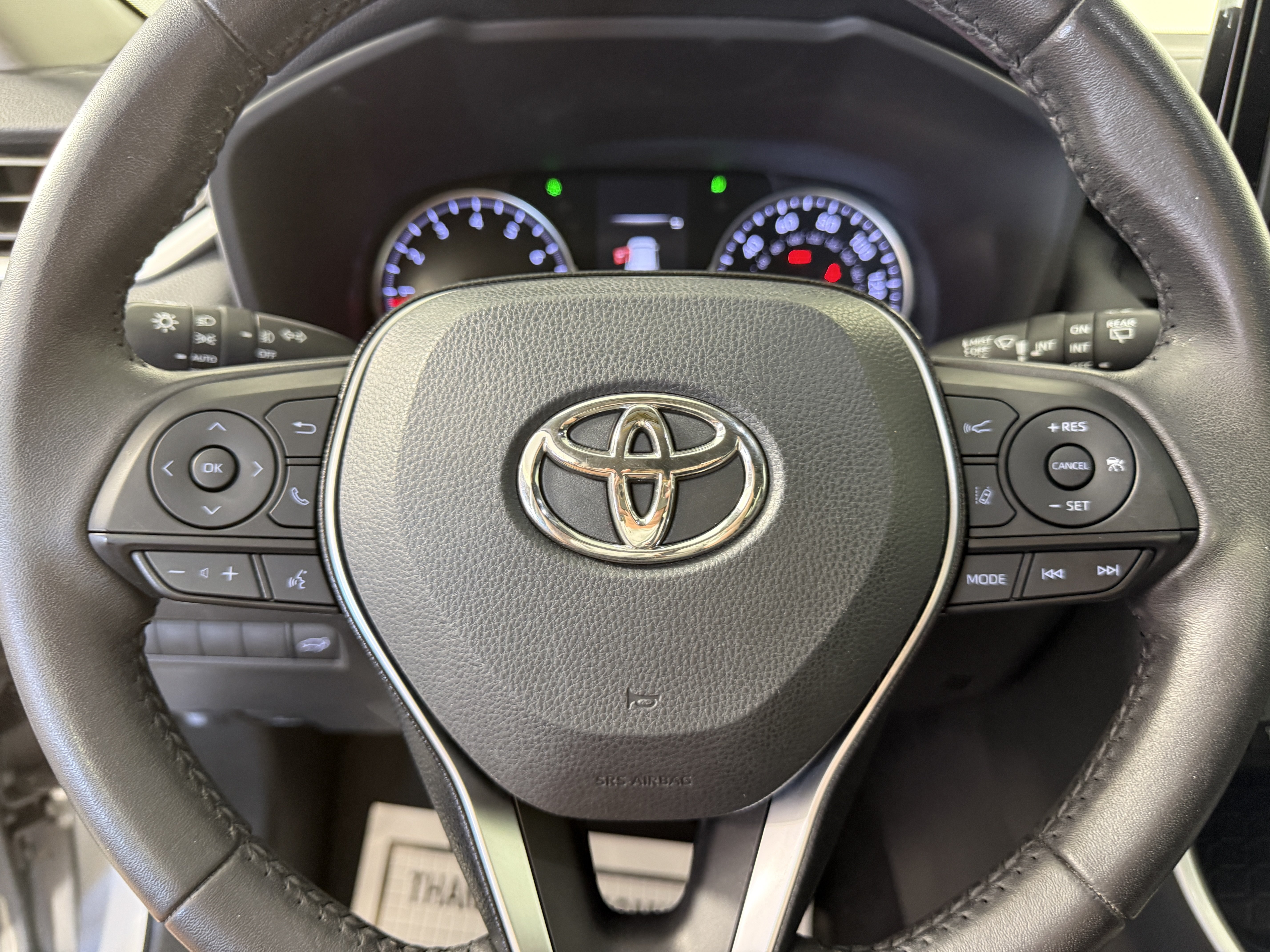 Used 2021 Toyota RAV4 XLE Premium FWD image 25