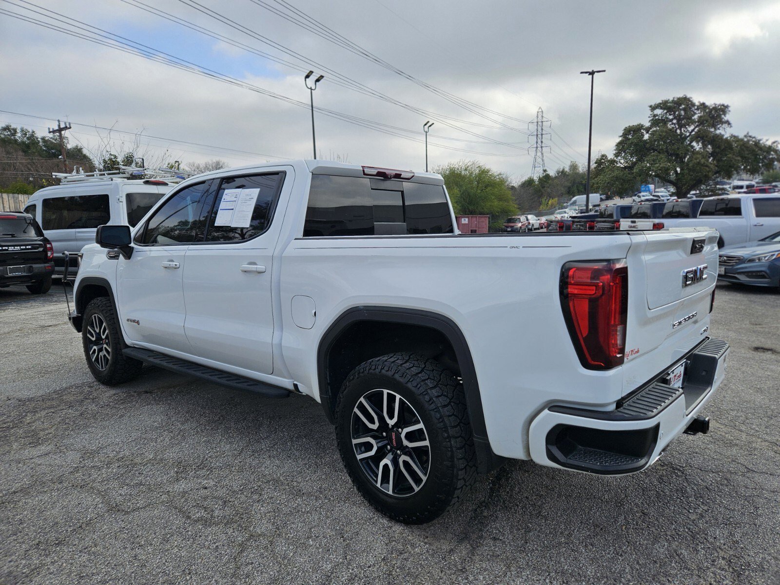 Used 2022 GMC Sierra 1500 AT4 w/ AT4 Premium Package image 5
